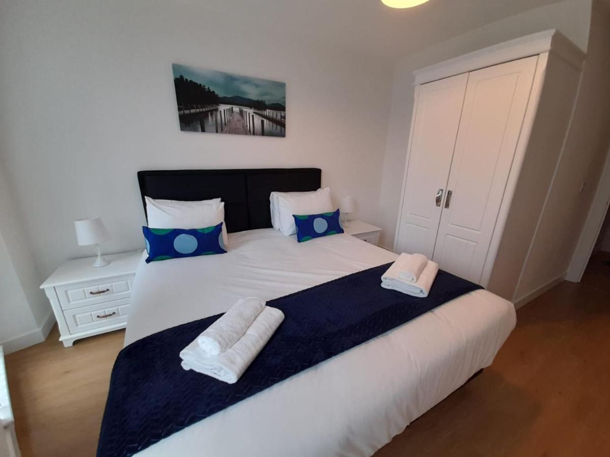 Berks Luxury Serviced Apartments , Free Parking, Free Gym And Free Wifi Bracknell Exterior foto