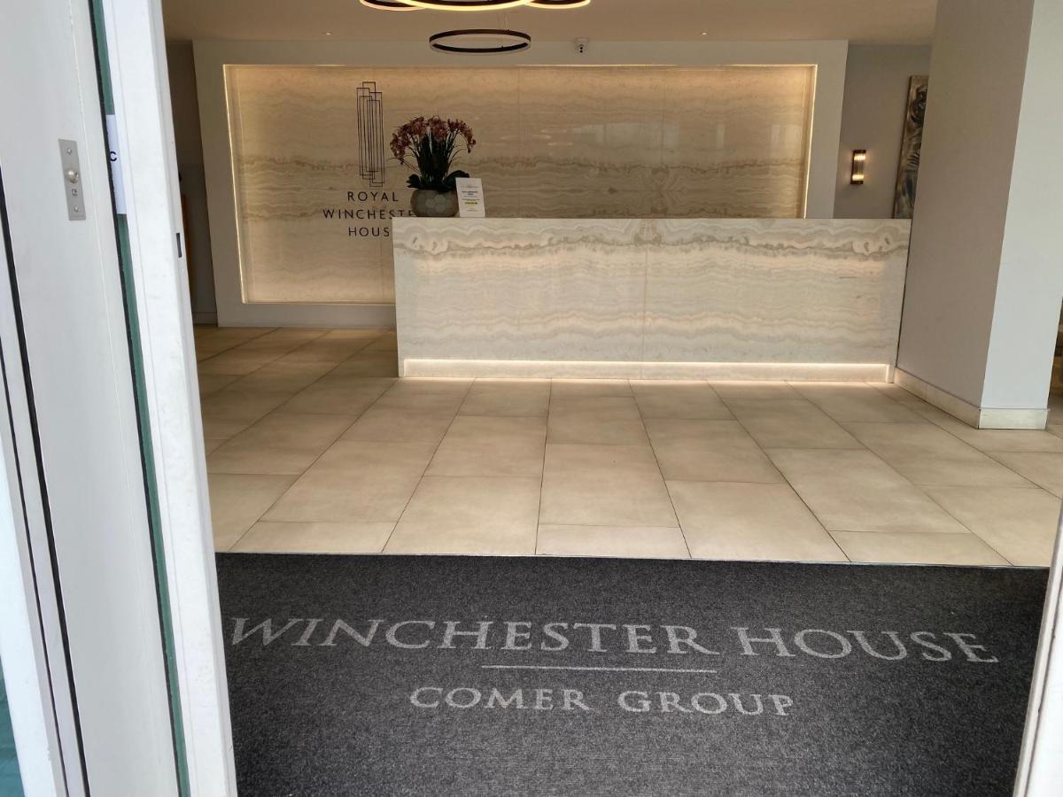Berks Luxury Serviced Apartments , Free Parking, Free Gym And Free Wifi Bracknell Exterior foto
